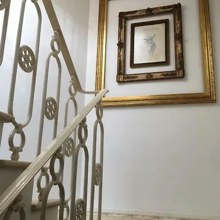 Masnadieri 18 게스트하우스 3*